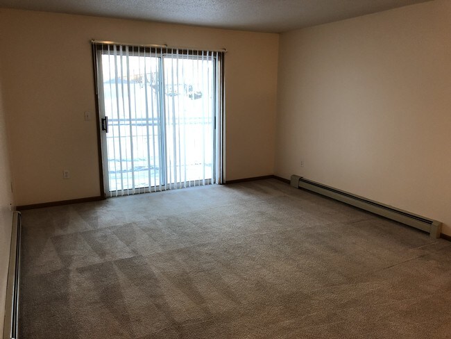 Foto del edificio - Royal Oaks Apartments