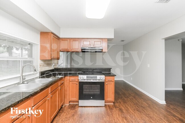 Foto del edificio - 9331 N Forest Hills Dr