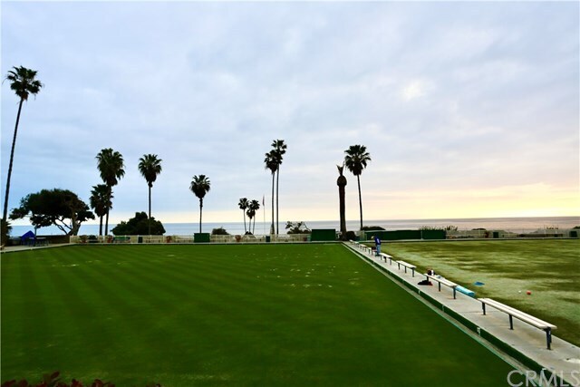 Foto del edificio - 484 Cliff Dr