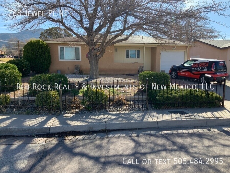 Foto principal - 768 Jewel Pl NE