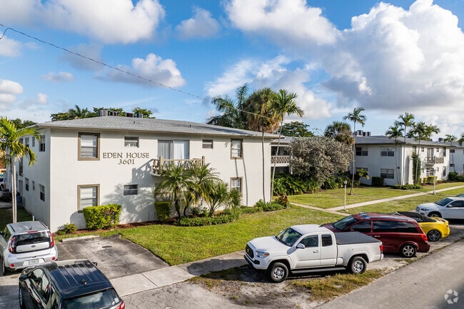 Building Photo - Eden House - 3601 Van Buren St Hollywood, FL 33021