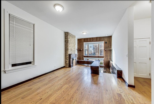 Building Photo - 2643 N Mildred Ave