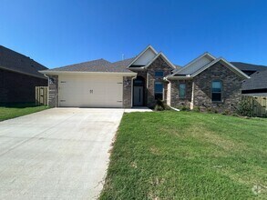 Building Photo - 1450 Overcup Oak Ln
