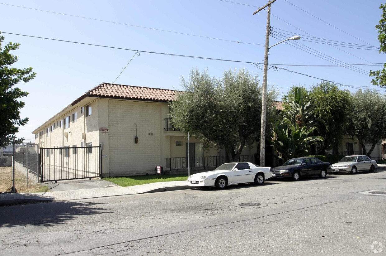 Foto del edificio - 14540 Hartland St