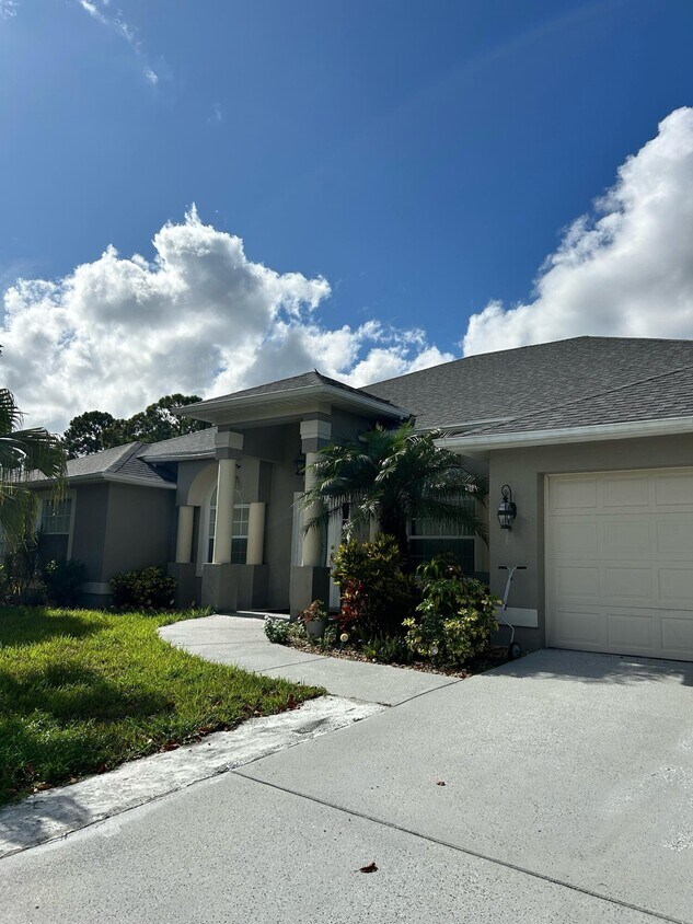 Foto principal - 1701 SW Penrose Ave