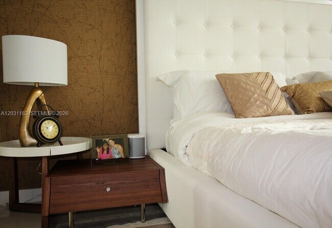 Foto del edificio - 7751 NW 107th Ave