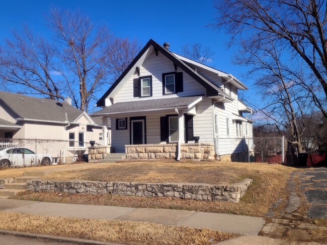 Building Photo - 5511 Lydia Ave