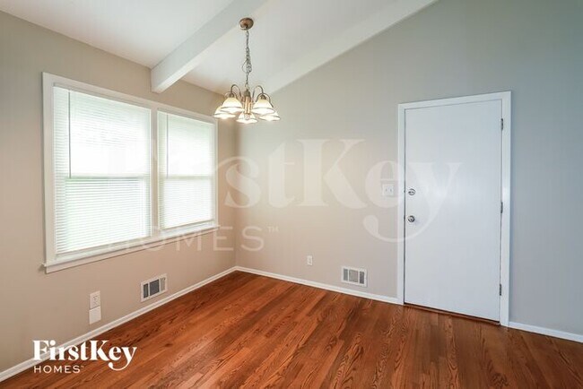 Foto del edificio - 6501 N Indiana Ave