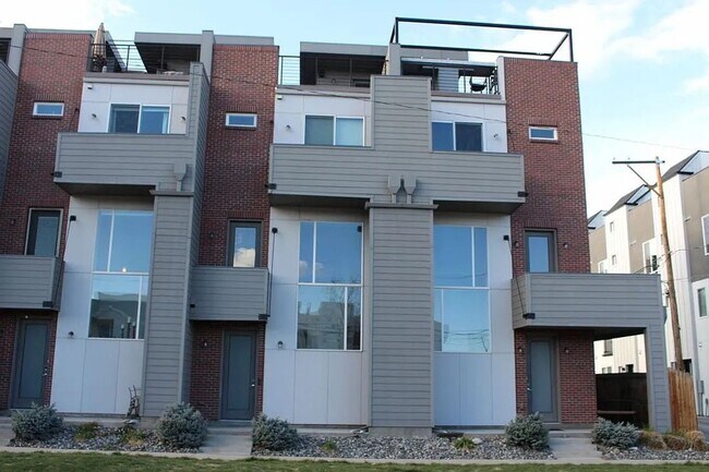 Photo - Modern 2 Bedroom Townhome in Denver