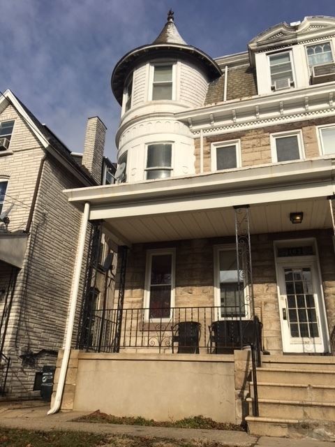 Primary Photo - 163 DOUGLASS St