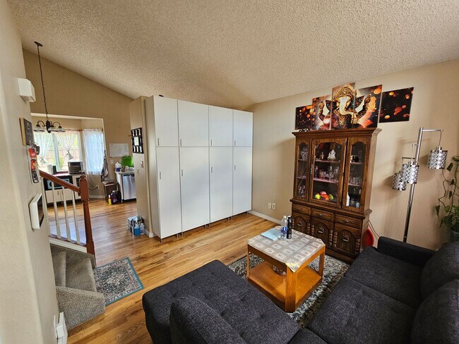 Foto del edificio - 3 Bed 3 bath house in Bradley Ranch!