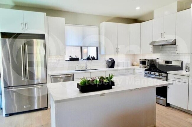 Foto del edificio - 3233 N 70th St