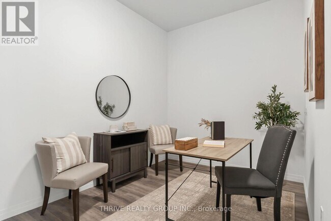 Building Photo - 373 Hill St