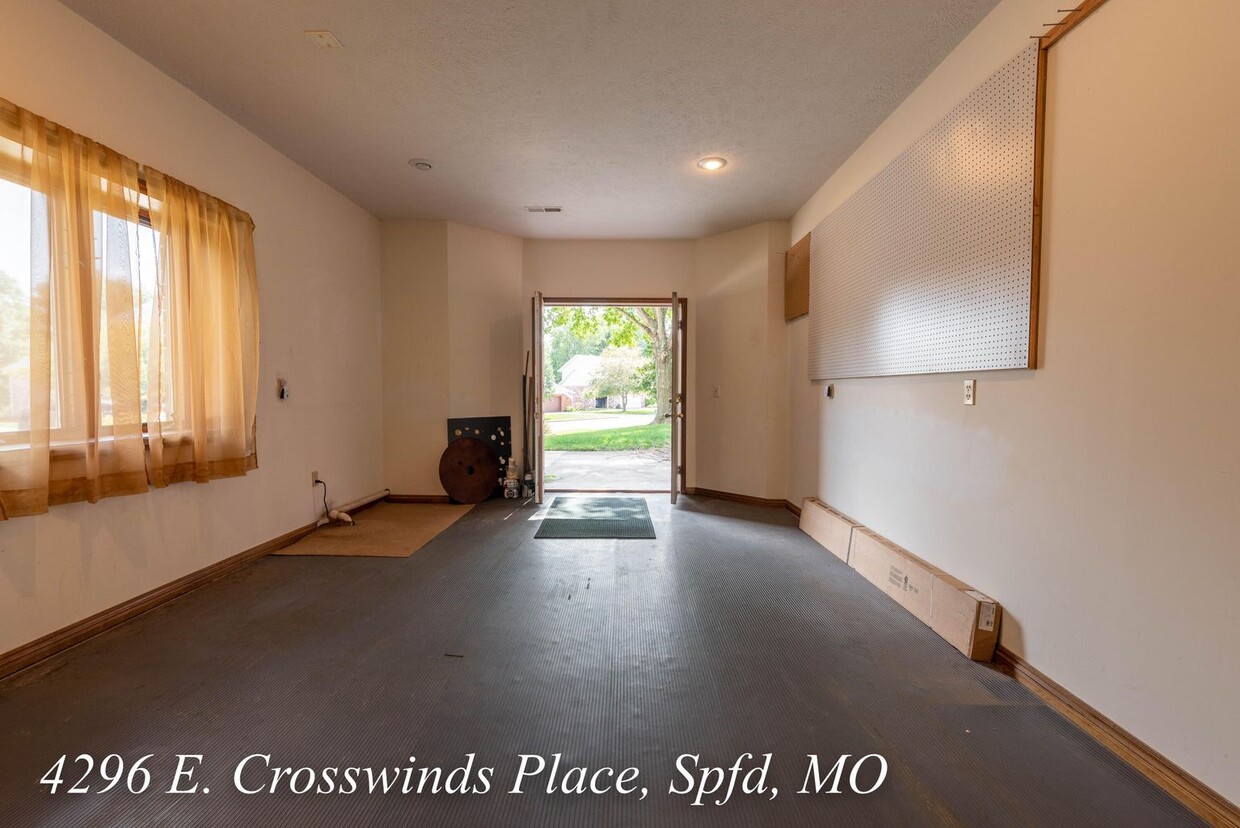 Foto principal - 4296 E Crosswinds Pl