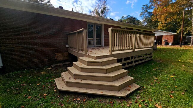 Building Photo - 3 BR 1 BA near Onslow Pines Park