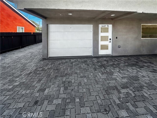 Foto del edificio - 1607 W 207th St