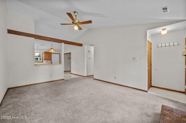 Foto del edificio - 204 Corey Ct