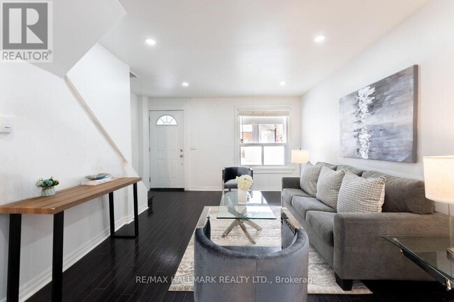 Building Photo - 106 Willow Ave