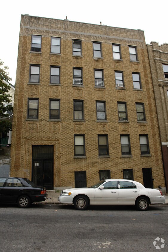 Primary Photo - 78 St Andrews Pl