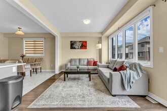 Building Photo - 72 Sun Hvn Ln