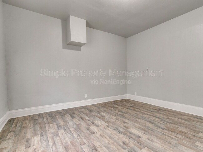 Foto del edificio - 611 E Springer Ave