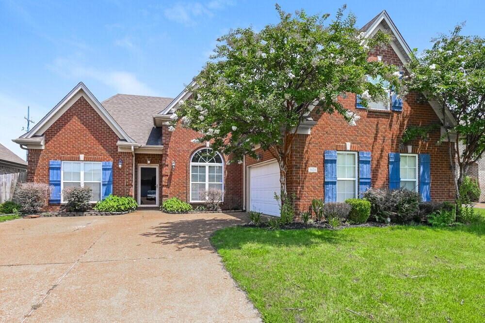 Foto principal - 3424 Champion Hills Dr