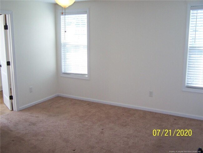 Building Photo - 5328 Goshawk Dr