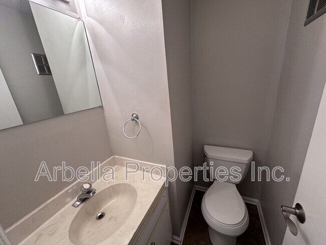 Foto del edificio - 1816 Presswood Rd