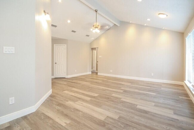 Building Photo - 20907 Fernhollow Ln