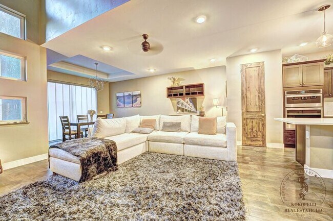 Foto del edificio - 386 W Ridges Blvd