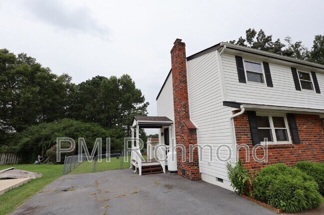 Foto del edificio - 15808 Tinsberry Pl