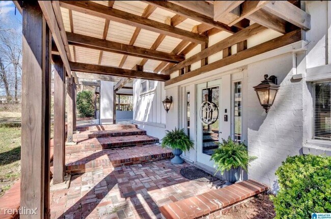 Foto del edificio - 3 br, 2 bath House - 725 S Sanders Rd
