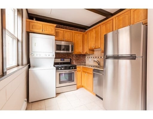 Building Photo - 13 Park St