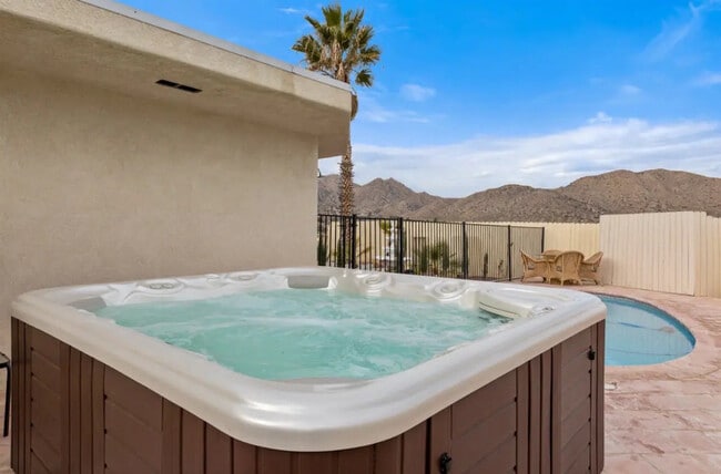 Foto del edificio - 7731 Arrowhead Dr