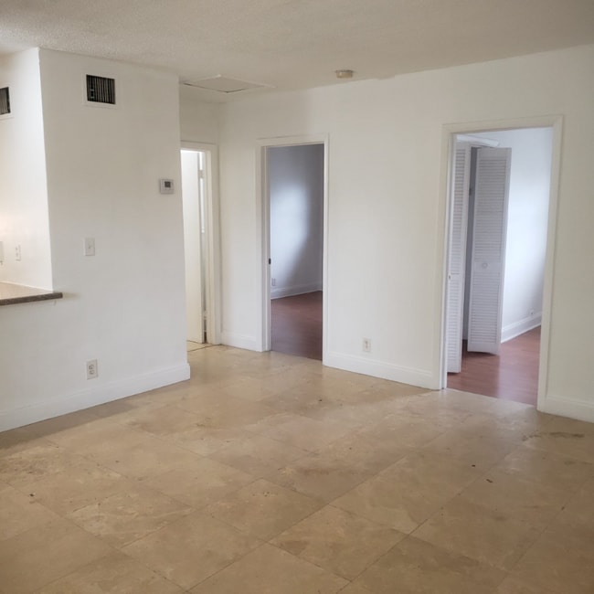 Photo - 1429 SW 9th St Apartment