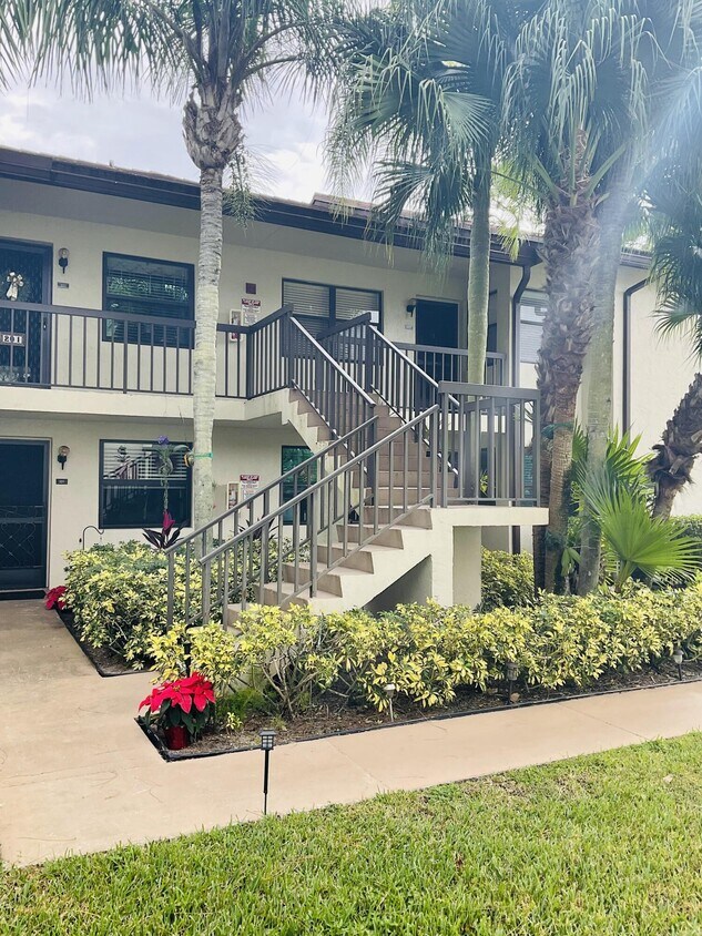 Foto principal - 7578 Tahiti Ln