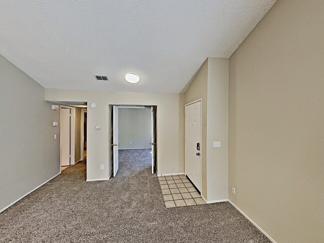 Building Photo - 2174 Sandcastle Way