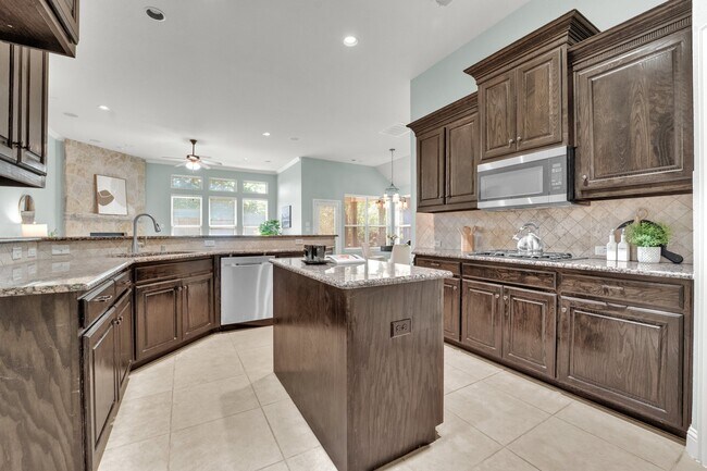 Foto del edificio - 444 Wildwood Dr