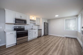 Building Photo - Glenora Gardens