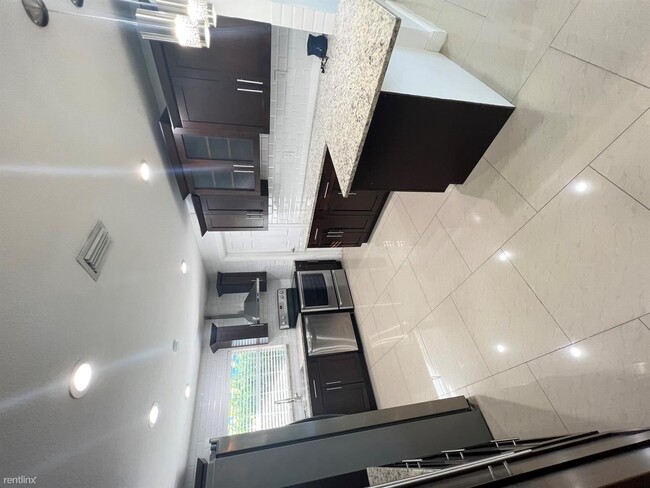 Building Photo - 3 br, 2 bath House - 5858 Tarragon Dr