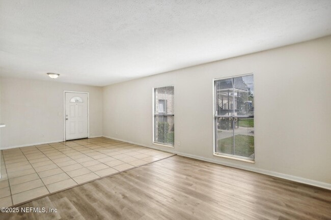 Foto del edificio - 851 Bert Rd