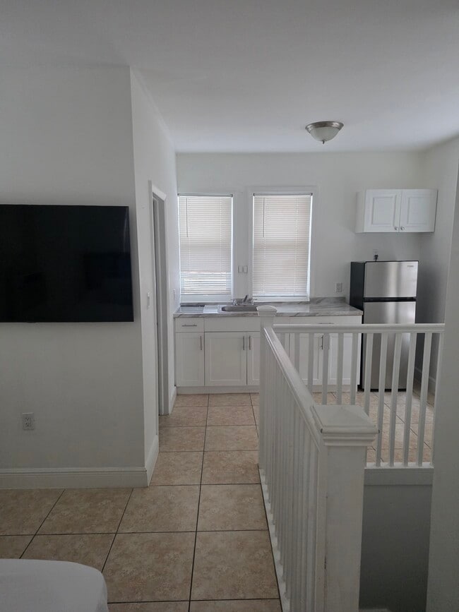 Photo - 1122 SW 17th Ave House