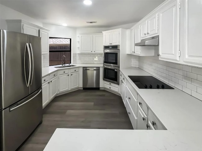 Building Photo - 615 Sweet Gum Dr