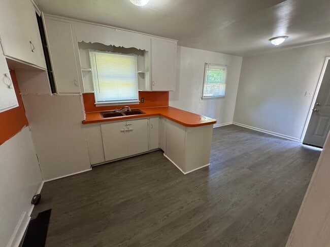 Foto del edificio - 608 Hamrick St