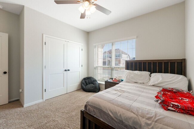 Foto del edificio - 2011 Cutleaf Dr