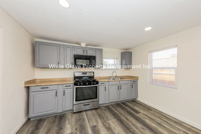 Photo - Great 3-Bedroom Buena Park Home with Centr...
