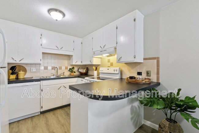 Foto del edificio - 456 W 10th St