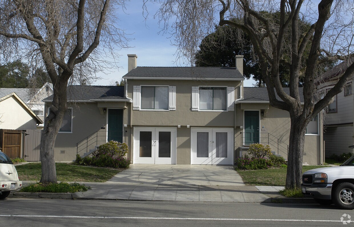 Primary Photo - 2813-2815 Encinal Ave