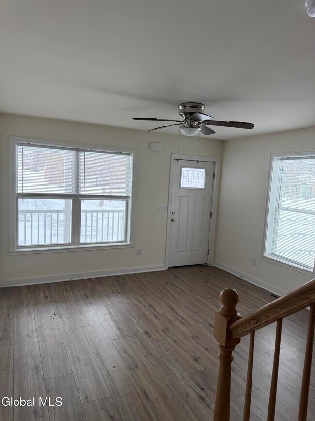 Foto del edificio - 36 Vly Rd