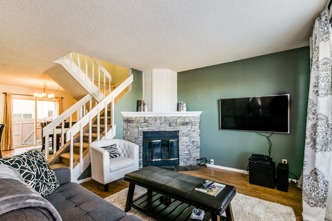 Building Photo - 3837 Smoke Tree Dr